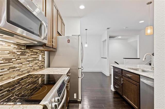 Foto del edificio - 5924 Hudson St