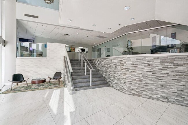 Foto del edificio - 151 E Washington St