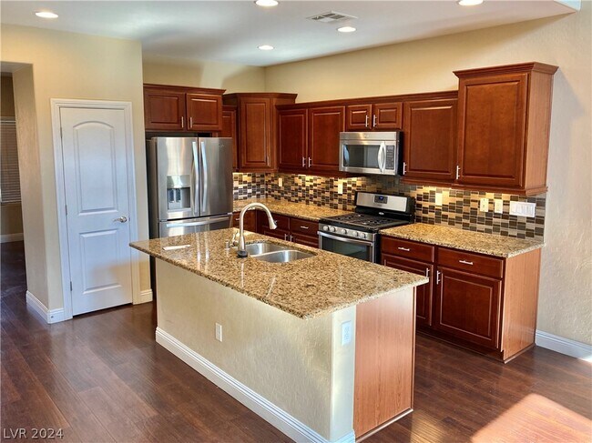 Building Photo - 5787 Mesa Mountain Dr