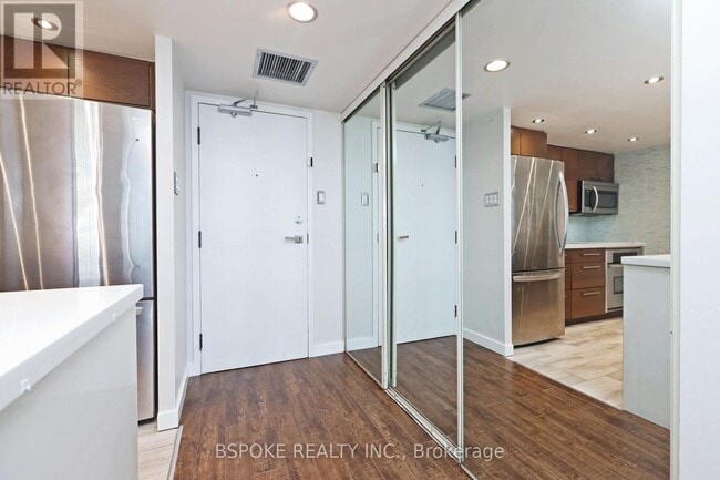 Building Photo - 701 King St W