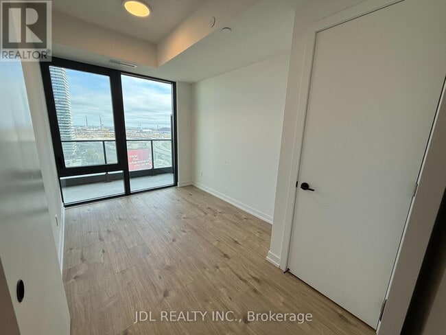 Photo du bâtiment - 35 Parliament St