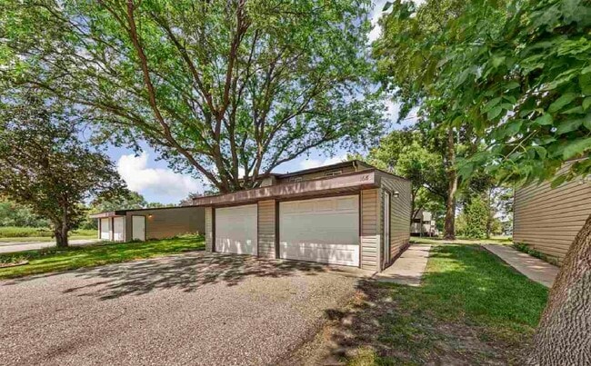 Building Photo - 1686 La Mar Dr