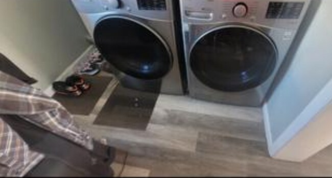 Lavadora y secadora en el lugar. - 41 Russell St