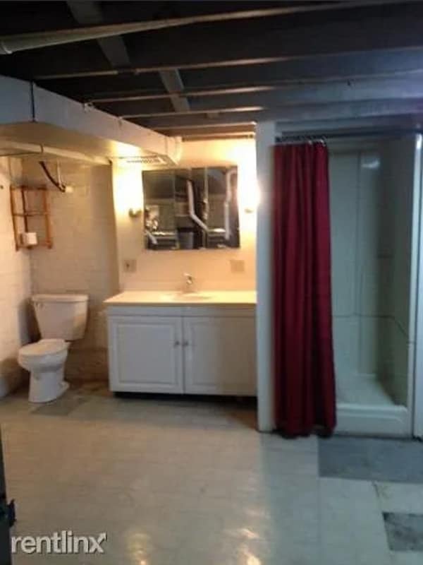 Building Photo - 225 Johnson St