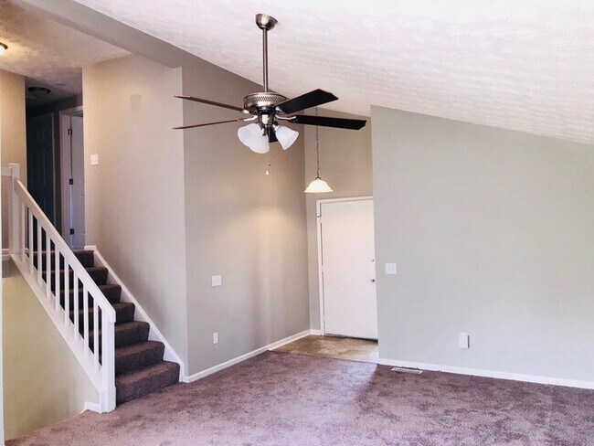 Building Photo - 4564 Linchmere Dr