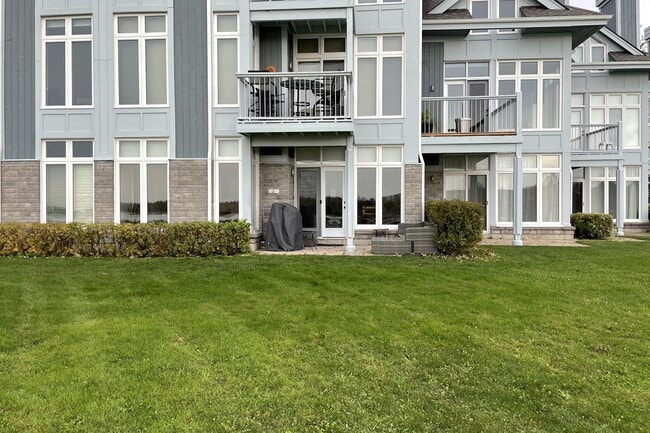 Building Photo - 871 Suncrest Cir