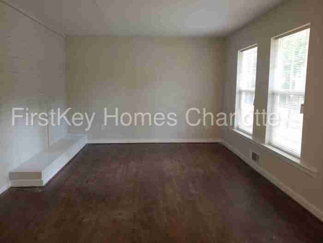 Building Photo - 4931 Galax Dr
