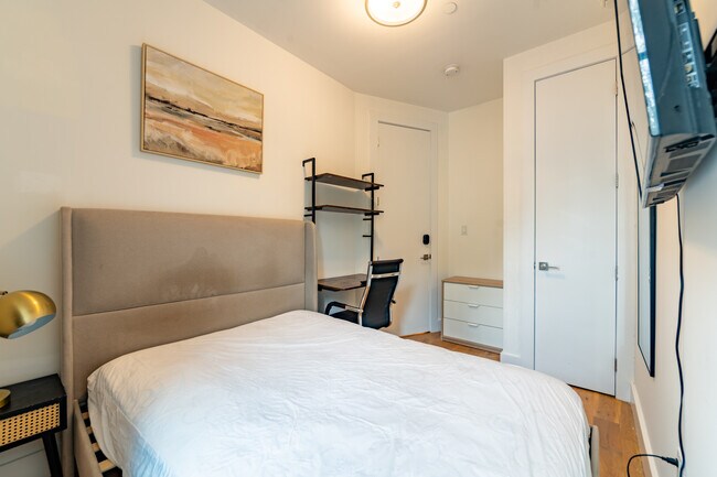 Foto del edificio - 1062 Halsey St