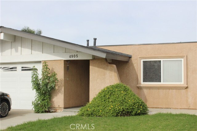 Primary Photo - 4905 E Holbrook St