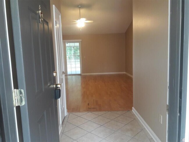 Foto del edificio - 3 bedroom in Jacksonville FL 32210