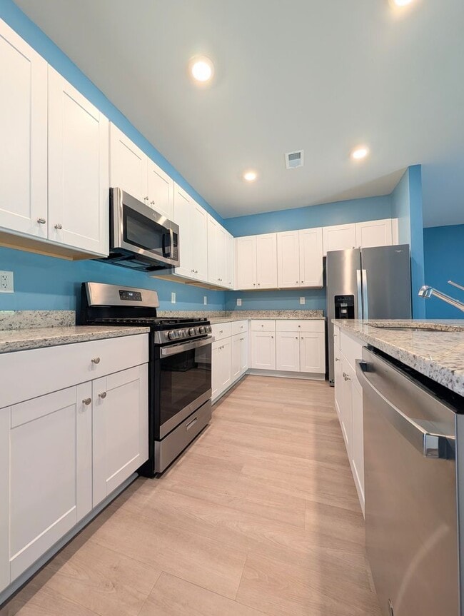 Building Photo - Charming 3-Bed, 2-Bath Home in Carolina Lakes - Long Term Rental