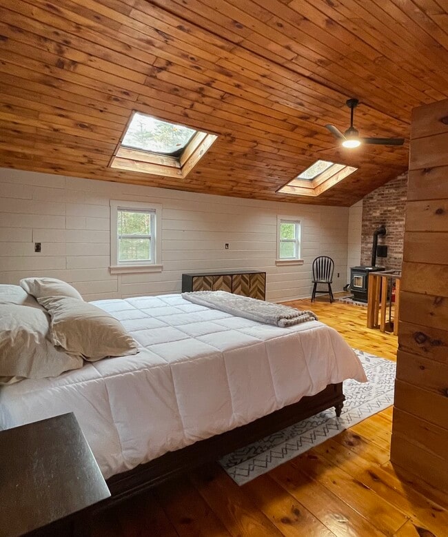 Building Photo - 38 Swamp Rd