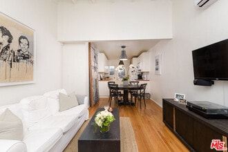 Building Photo - 11421 Burnham St