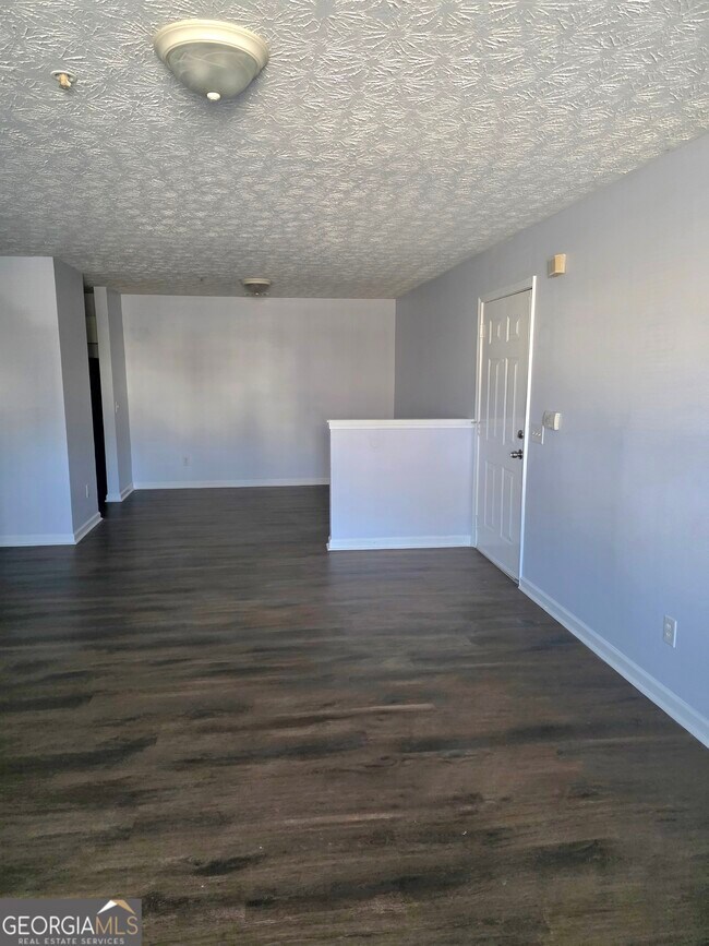 Foto del edificio - 12101 Fairington Ridge Cir