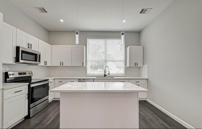 Foto del edificio - 7035 Goforth St