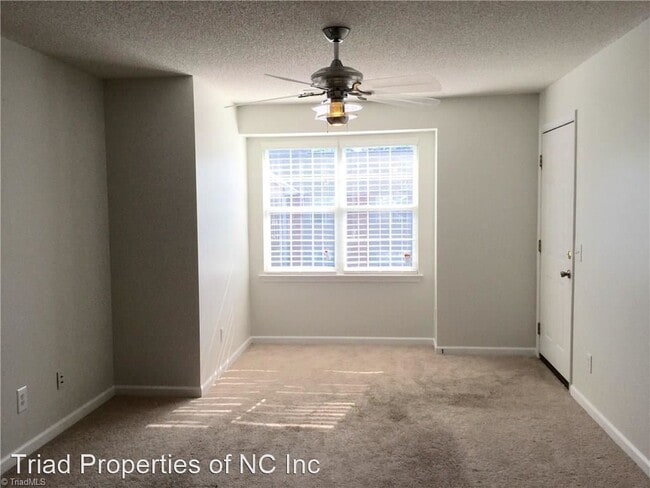 Building Photo - 2 br, 2 bath House - 1012 Westbrook Court