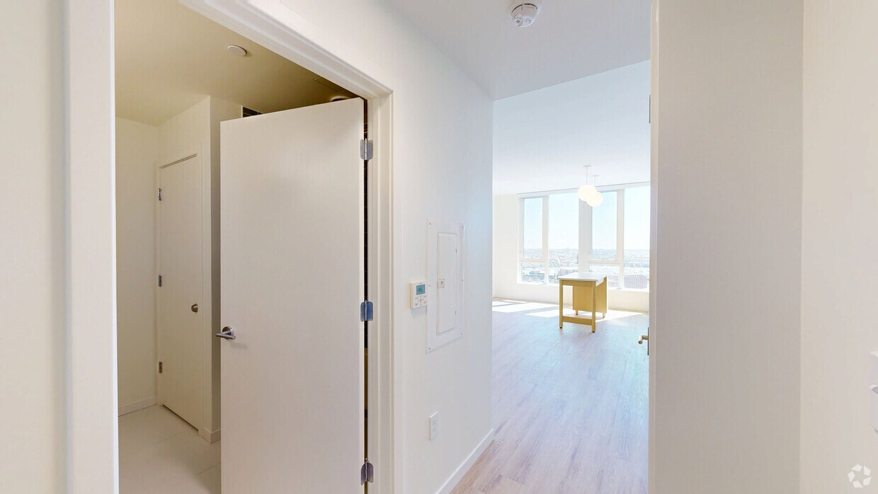 Photo - Allied Harbor Point Apartments