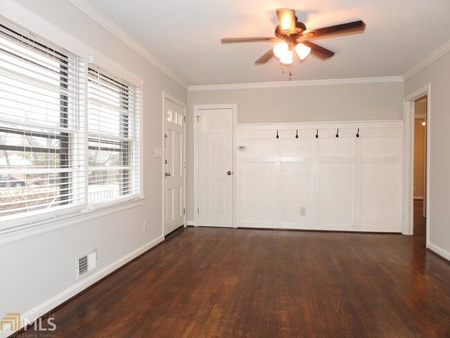 Building Photo - 61 Worthington Dr