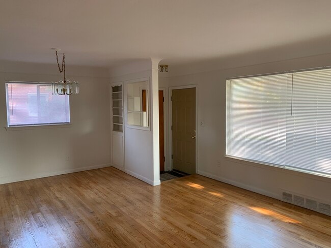 Building Photo - 30948 Orangelawn St