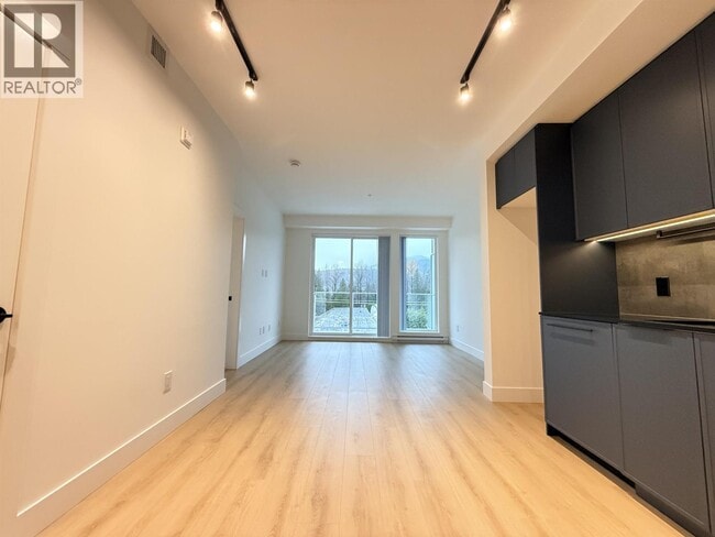 Building Photo - 3055 Murray St