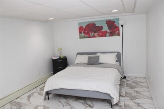 Building Photo - 16 Shelley Pl