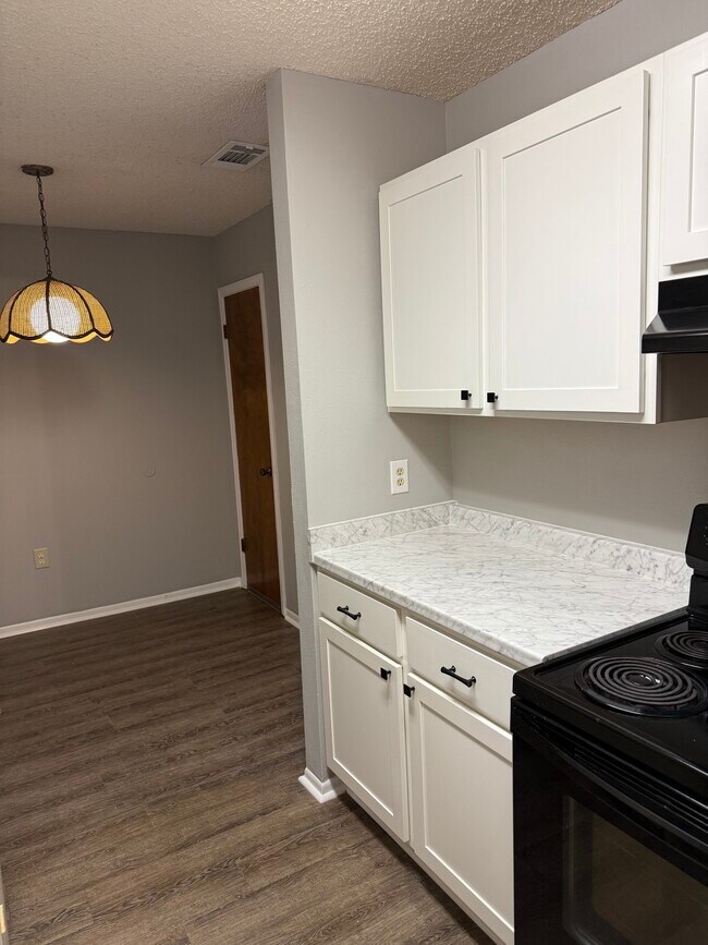 Foto del edificio - 863 Hammond Manor Dr