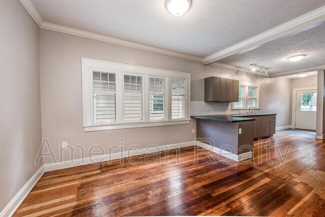 Foto del edificio - 1115 Powers Ave NW