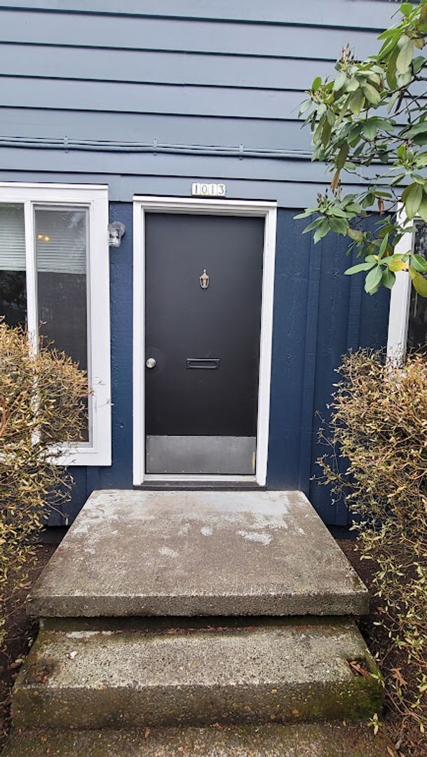 Foto del edificio - 1007-1019 SW Gaines St and 3521-3527 SW 10th Ave