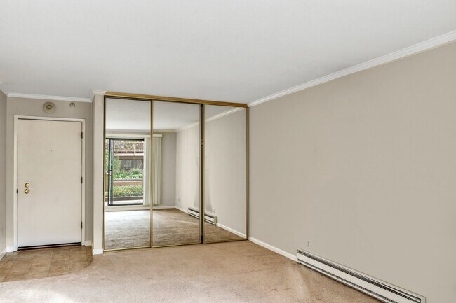 Foto del edificio - Sunny, 1 bedroom located on the 2nd floor ...