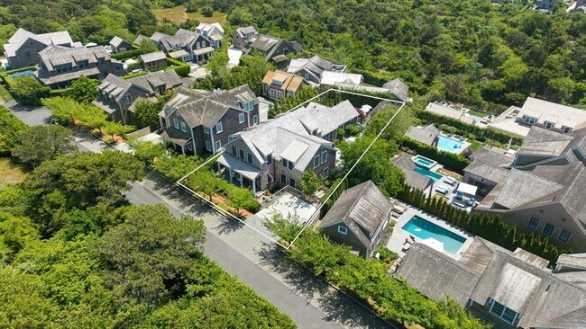 Foto del edificio - 3 Old Farm Rd
