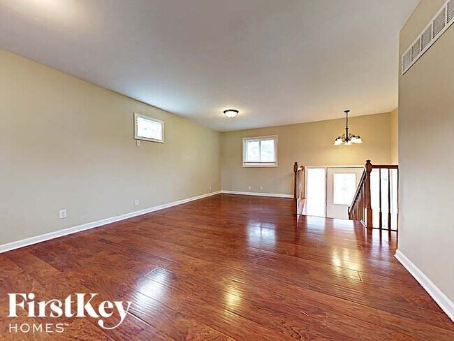 Building Photo - 1154 Rathbone Ave