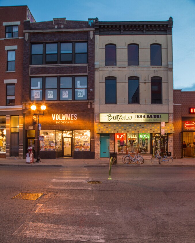 Building Photo - 1474 N Milwaukee Ave