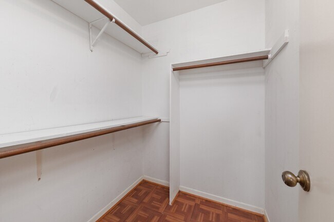 Building Photo - 5111 Crystal Bay Dr