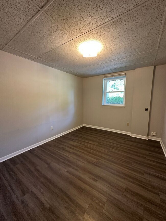 Building Photo - 3157 Tiffany Ct