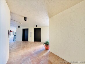 Building Photo - 9500 S Ocean Dr