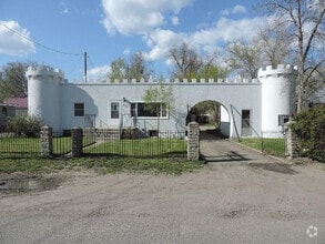 Building Photo - 515 Josephine Dr