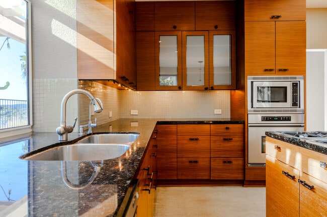 Foto del edificio - 11671 Boulton Ave