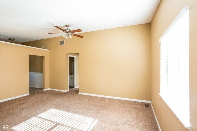 Building Photo - 51 Sunset Mnr Dr