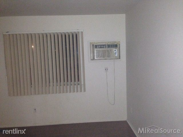 Foto del edificio - 22116 Dante St