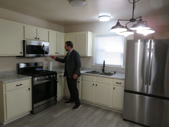 Foto del edificio - 2529 Pin Oak Ct