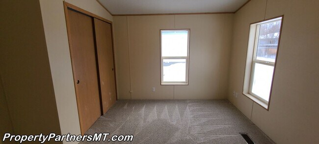 Building Photo - *** Remodeled *** 3 Bed 2 Bath Modular house