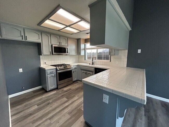 Foto del edificio - 3086 Beverly Ct