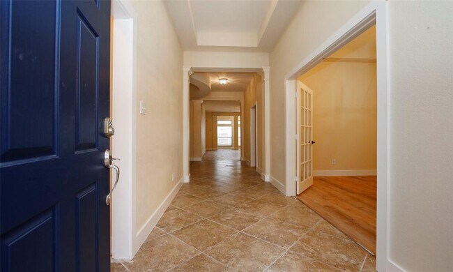 Foto del edificio - 8731 Birch Springs Dr