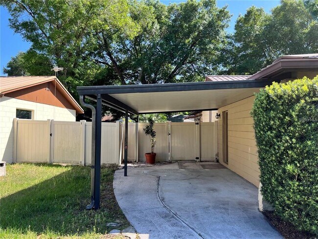 Building Photo - 106 Ravenway Dr