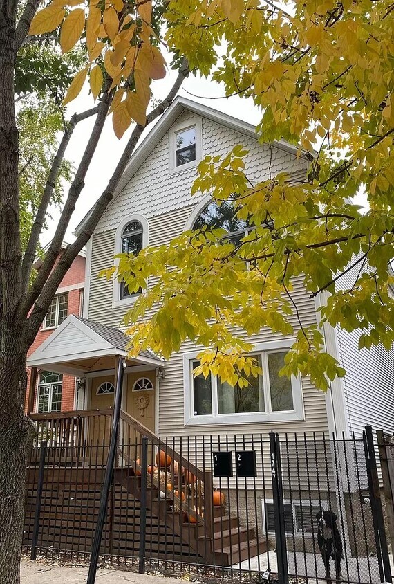 Primary Photo - 1747 N Campbell Ave