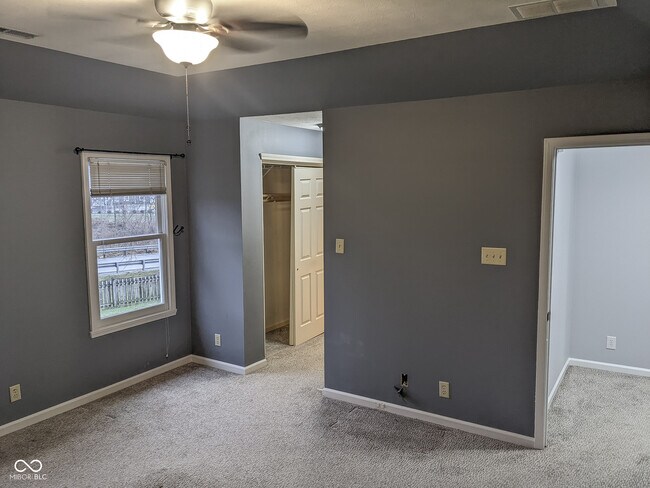 Foto del edificio - 7617 Willow Ridge
