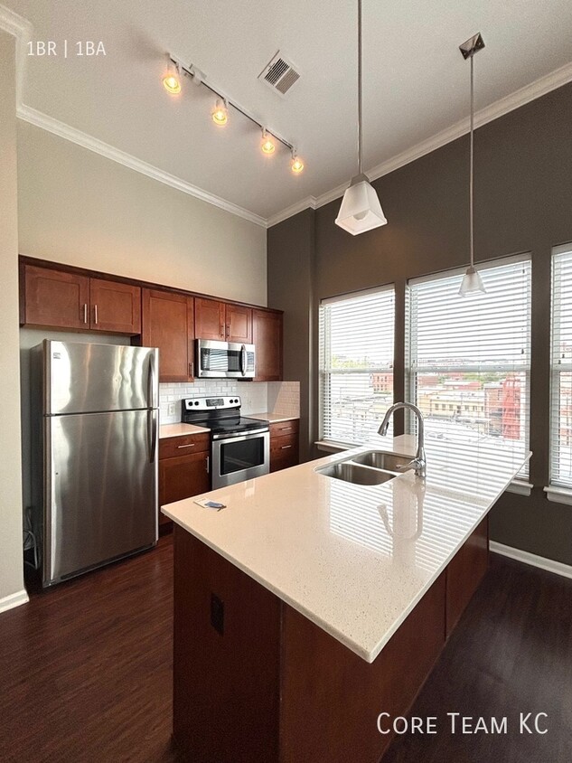 Foto principal - 504 Grand Blvd