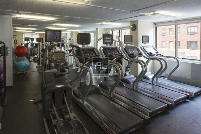 Building Photo - Luxury 1 Bedroom - Greenwich Village/NoHo