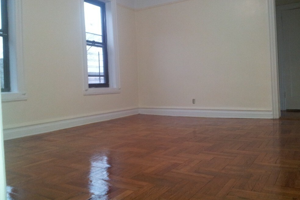 Primary Photo - 135 Clarkson Ave