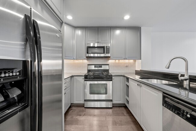 Building Photo - 417 Ellery Ct